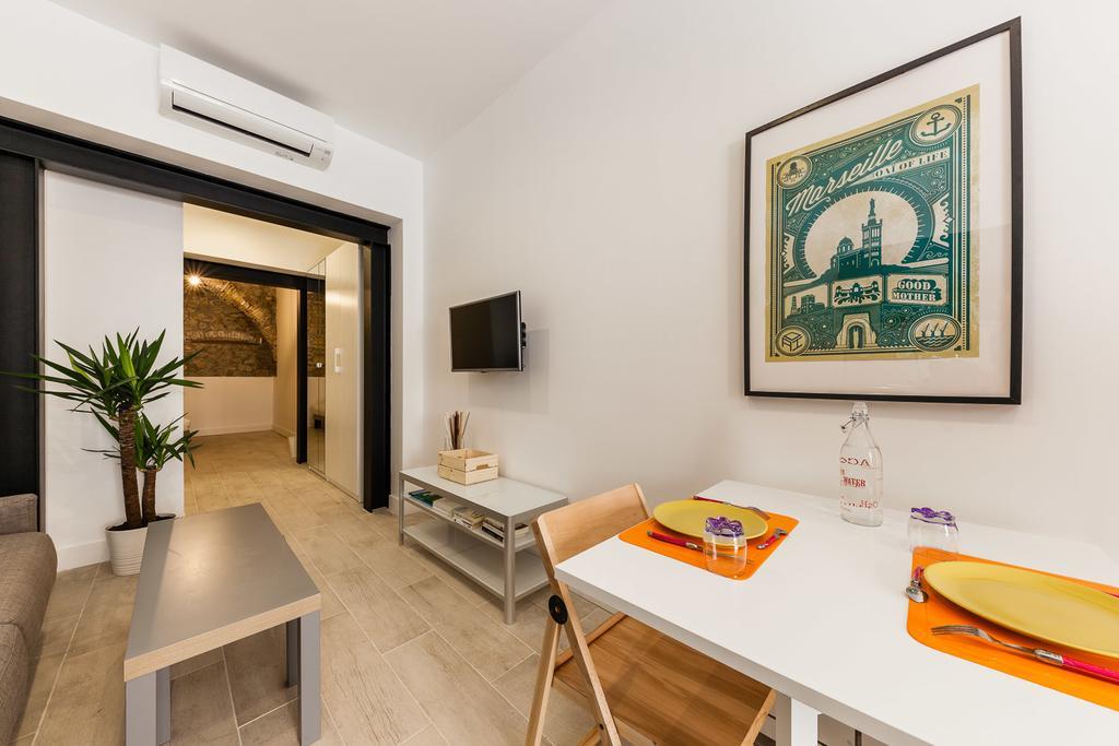 Chez Nous - 7 Appartements Sur Le Vieux Port Marseille Exterior photo
