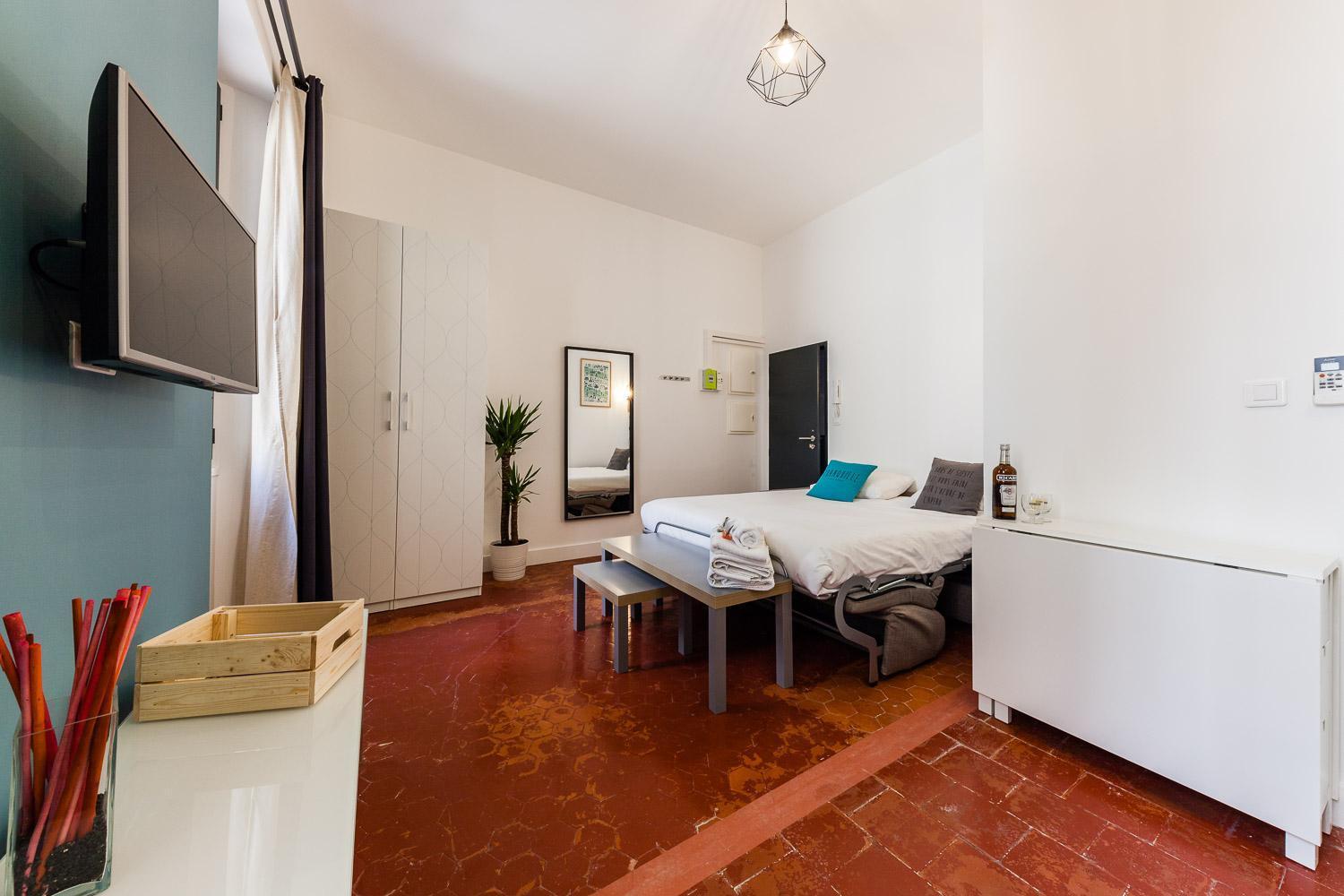 Chez Nous - 7 Appartements Sur Le Vieux Port Marseille Exterior photo